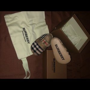 Baby Burberry shoes
